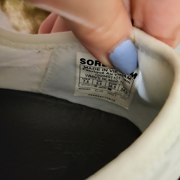 Shoes - Picture 3 of 3